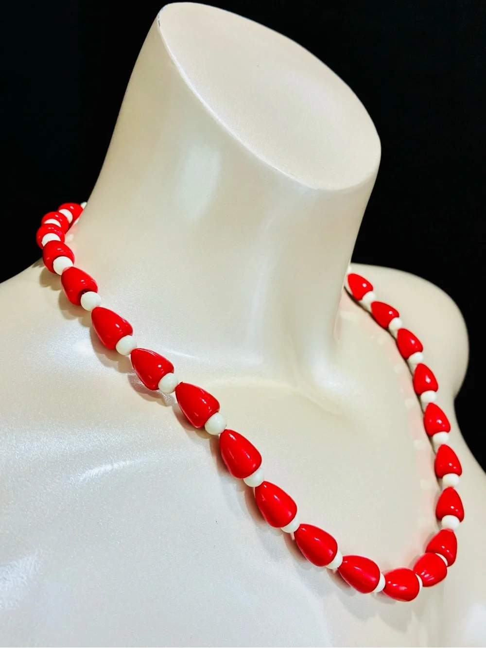 VTG Lucite Red and White Bead MCM Necklace - Retro Women’s Jewelry Lightweight